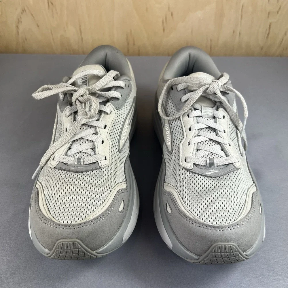 Brooks Ghost Max Women's Size 9.5 Gray Running Walking Shoes 1204331B056